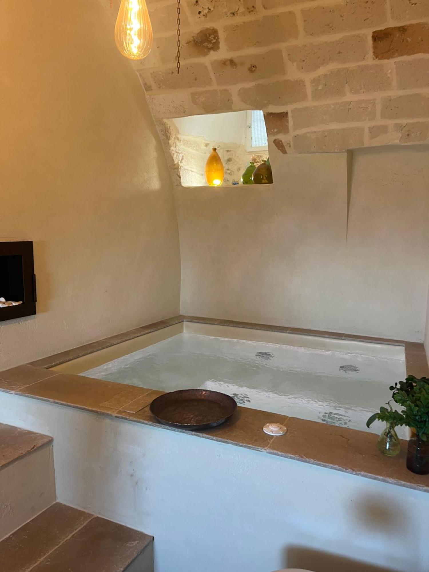 Camilla Luxury Suite 오스투니 외부 사진